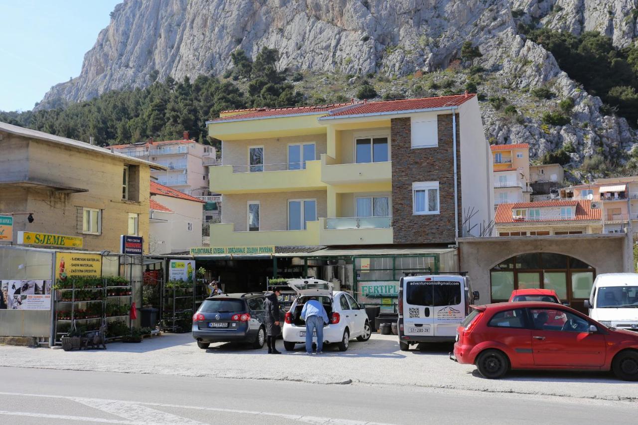 Apartments With A Parking Space Omis - 10362 Экстерьер фото