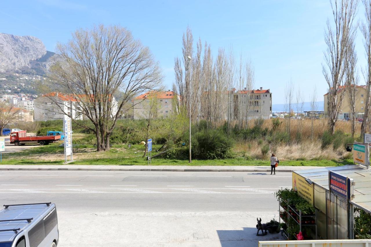 Apartments With A Parking Space Omis - 10362 Экстерьер фото